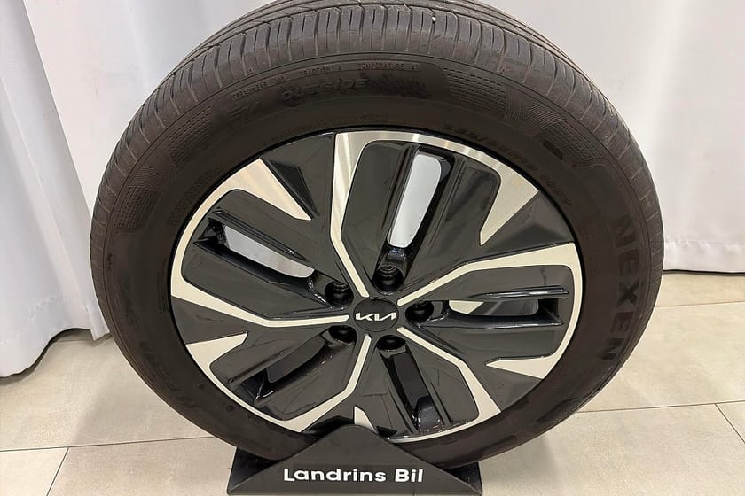 Bild 2 av Kia EV6 77.4 kWh AWD 325hk PLUS *Vinterhjul*