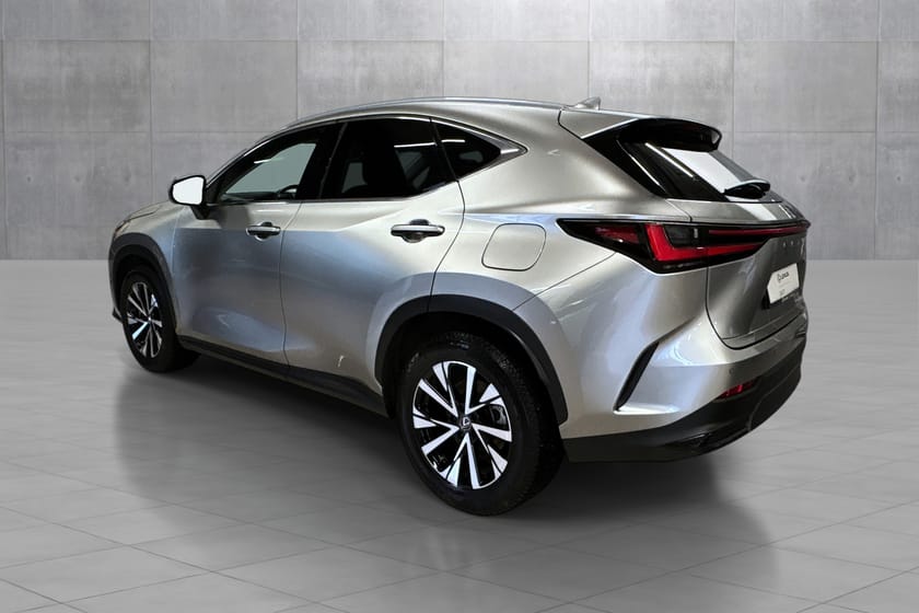 Bilde 3 av Lexus NX 450h+ 2.5 Bensin PHV Automat (E-CVT) 4WD Executive Tech