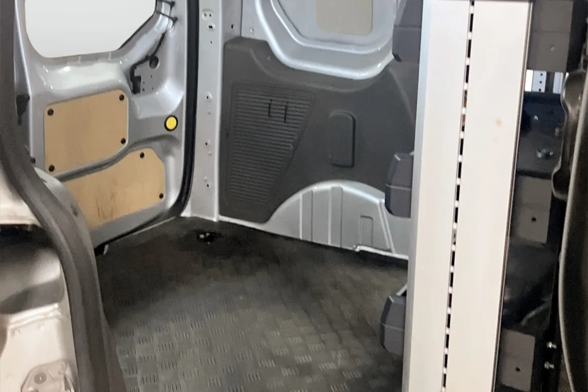 Ford Transit Connect 210