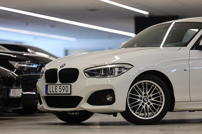 Bild 4 av BMW 120i 184hk M Sport Shadow PDC LED Läder