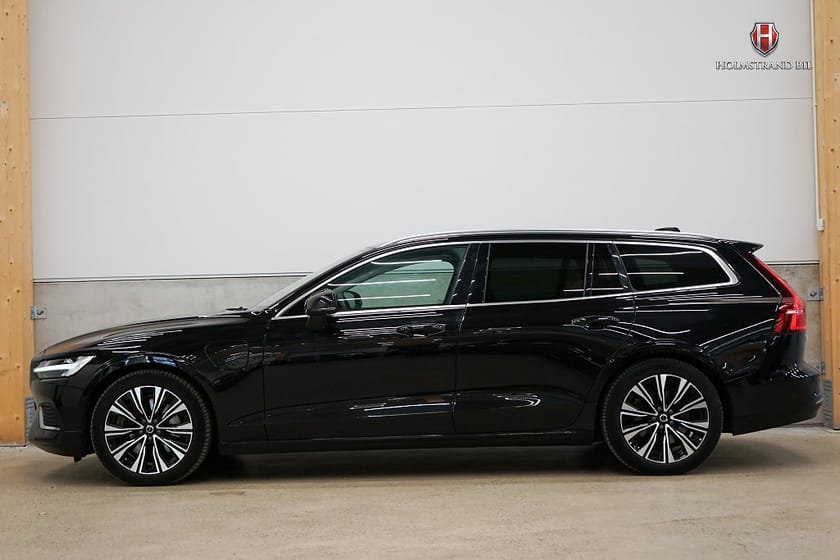 Bild 1 av Volvo V60 Recharge T6 AWD Core Drag P-värme Kamera Carplay BLIS
