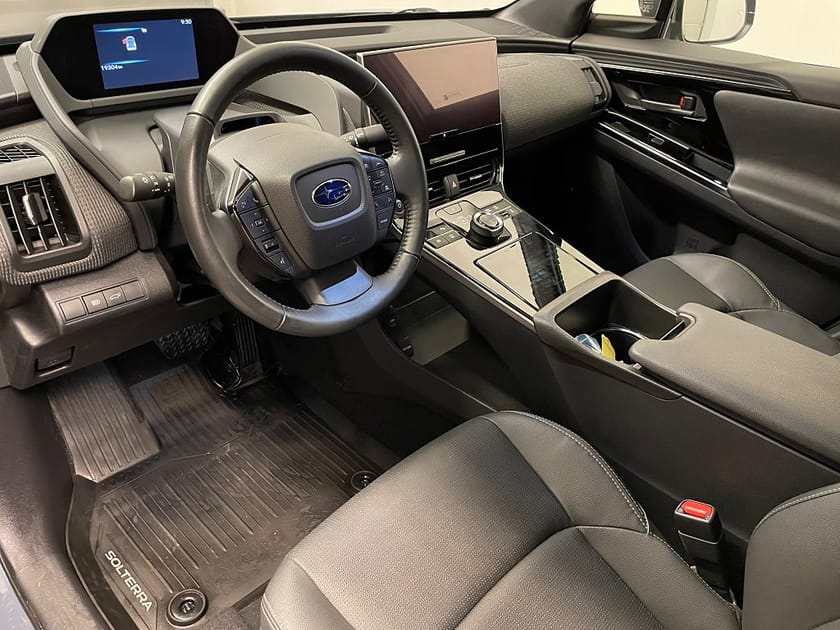 Bild 4 av Subaru Solterra Touring Plus 71,4 kWh AWD  -1 Ägare - 3.95%