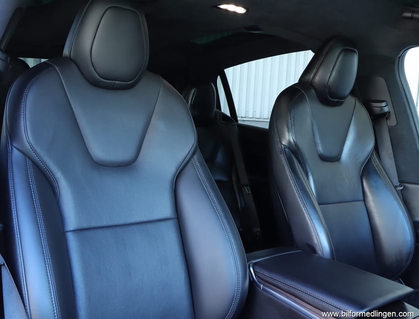 Bild 5 av Tesla Model X Long Range AWD 670hk 7-sits Moms