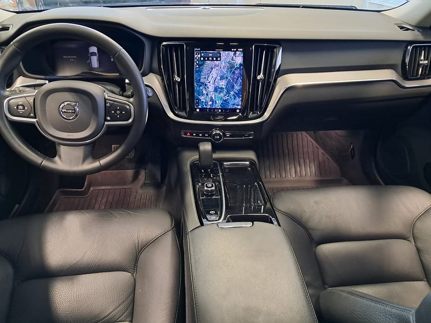 Bild 5 av Volvo V60 T6 Recharge Core Bright plug in AWD 350HK 4x4 Läder
