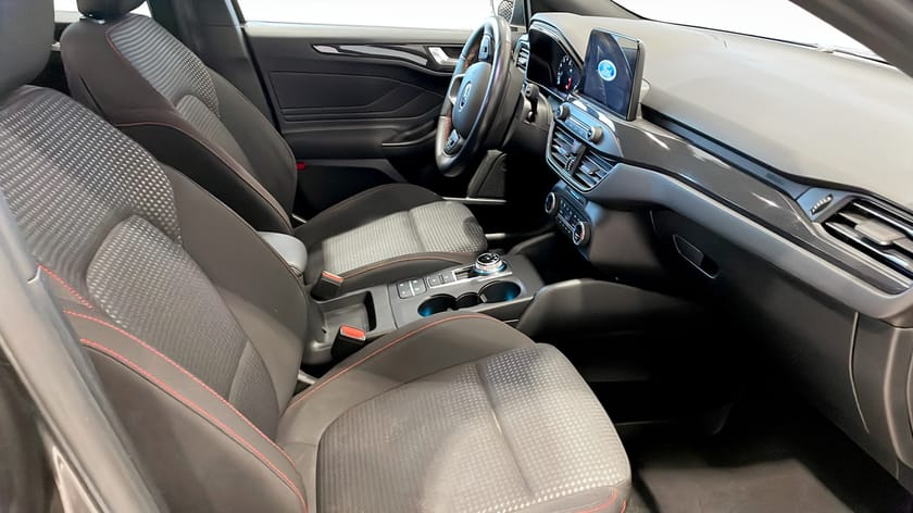 Bild 3 av Ford Focus ST-Line Edition 5D 125HK AUT Fjärrstart Carplay