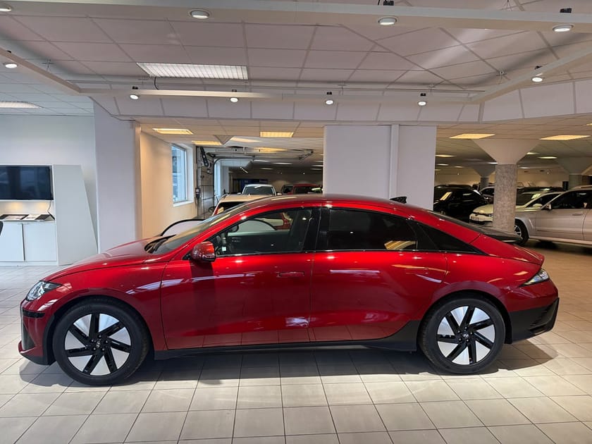 Bild 2 av Hyundai Ioniq 6 RWD 77.4 kWh  228hk El-stol Gps B-kamera