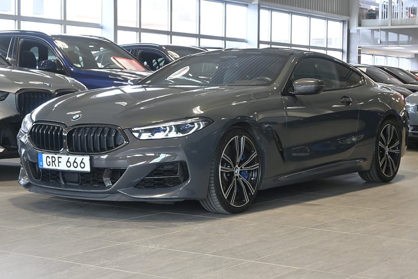 Bild 1 av BMW M850i xDrive Coupé 530hk M Teknologi Carbon B&W Sv-Såld