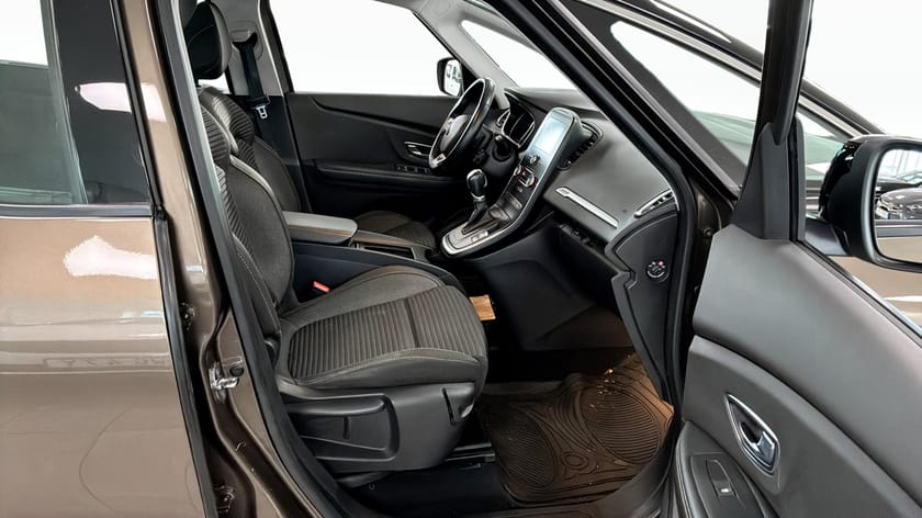 Bild 3 av Renault Grand Scénic 1.5 dCi 110hk ZEN 7-sits Drag Navi PDC Keyless