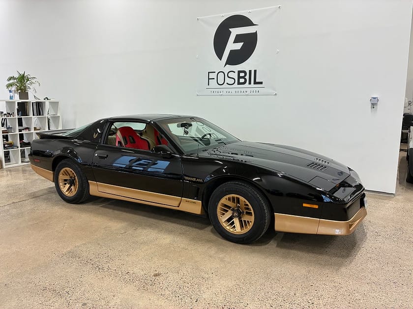 Bild 1 av Pontiac Firebird TransAm 5.0 V8