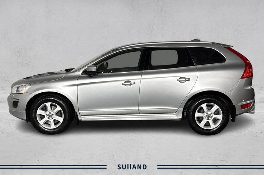 Bilde 2 av Volvo XC60 D4 2,4D Momentum R-Design AWD aut