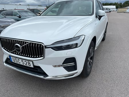Volvo XC60 T6 Recharge Core Bright plug in AWD 350HK 4x4 Panorama