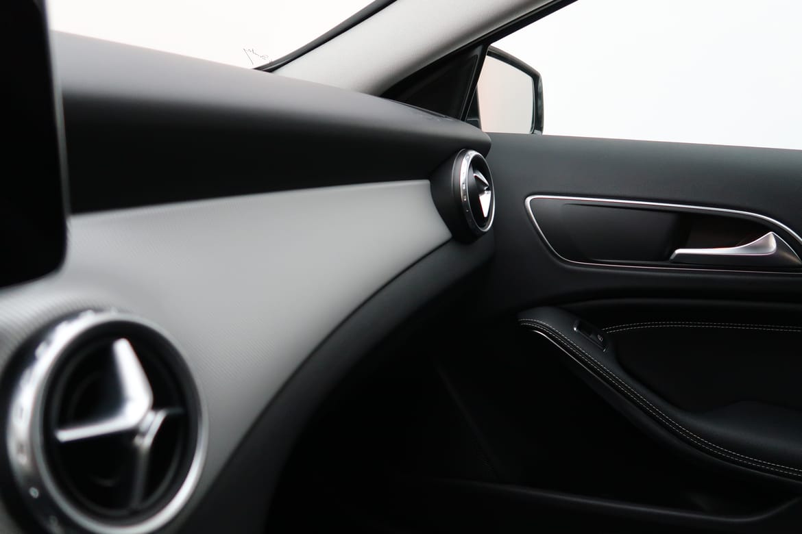 Mercedes-Benz GLA 2016 - miniatyr 13