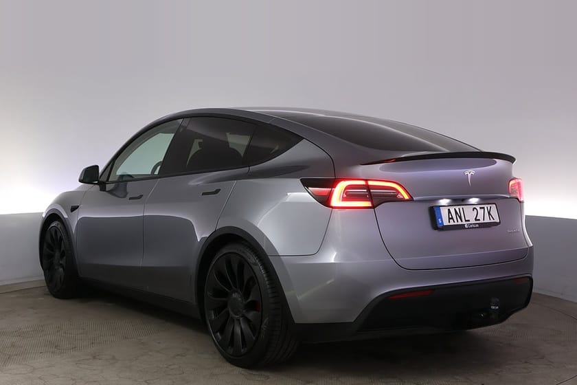 Bild 4 av Tesla Model Y Performance AWD Autopilot Pano Drag