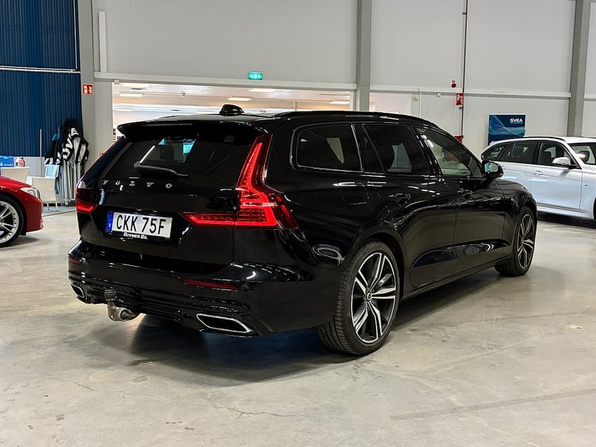 Bild 3 av Volvo V60 Recharge T6 AWD Geartronic R-Design