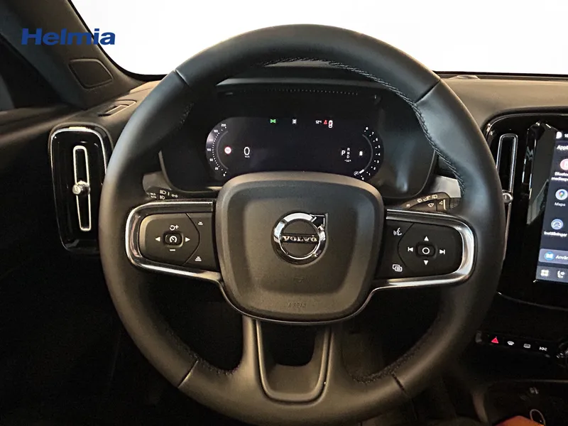 Bild 7 av 13 – Volvo XC40 B3 FWD Bensin Plus Dark  Klimatpaket