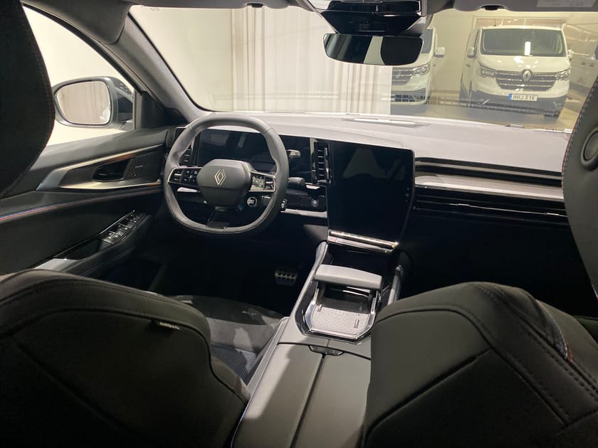 Bild 2 av Renault Rafale E-Tech 4x4 PHEV 300 esprit Alpine Edition