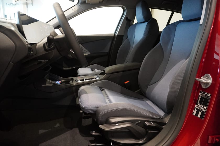 Bild 5 av BMW 120 M Sport Design Sportstolar Rattvärme Tonade Rutor