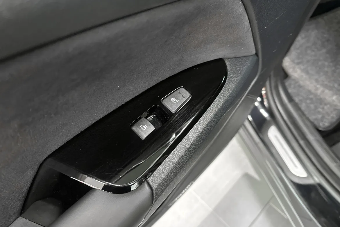 picture of a car