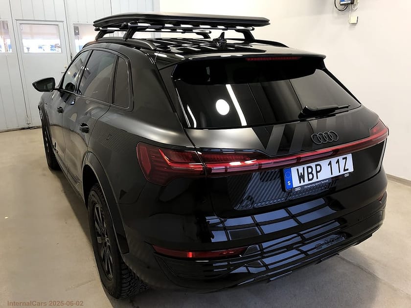 Bild 3 av Audi Q8 55 e-tron quattro Dakar edition panorama