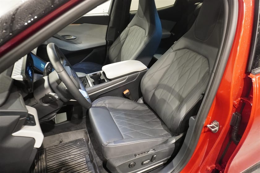 Bild 4 av Ford Explorer EV Extended Range AWD Premium, Awd, Long Business Edition 340 hk 532km