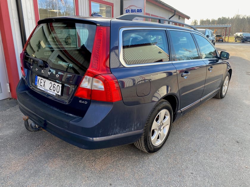 Bild 2 av Volvo V70 Momentum, automat, kamrem, nyservad, nybesiktigad, drag