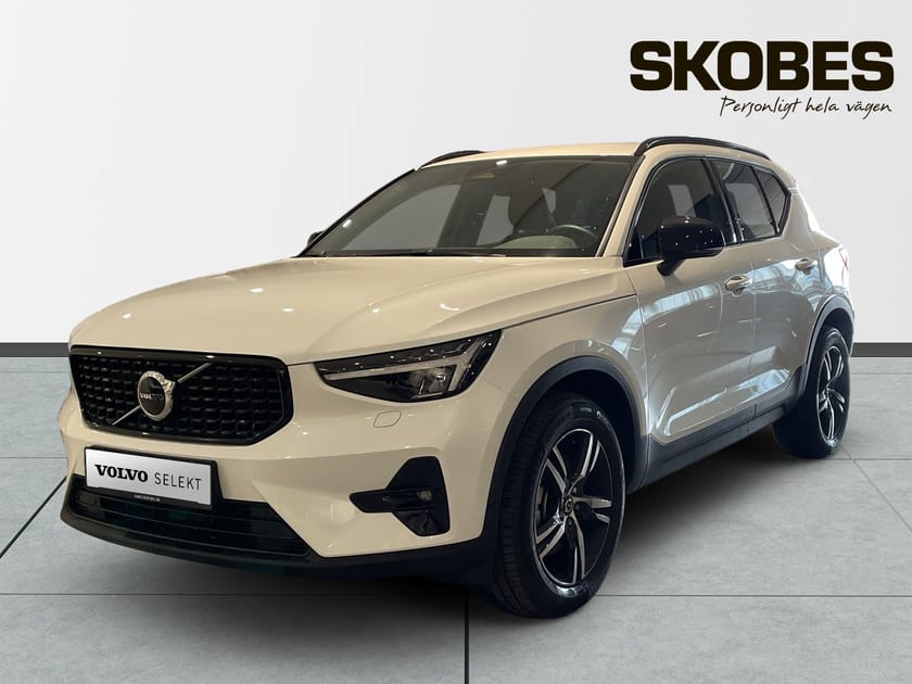 Bild 3 av Volvo XC40 B4 FWD Bensin Plus Dark