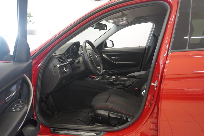 Bild 2 av BMW 318d Touring Sportli