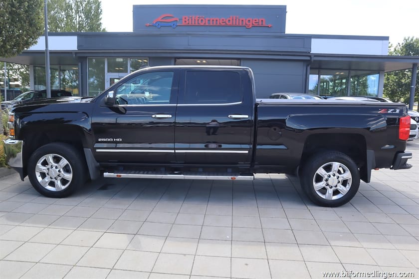 Bild 1 av Chevrolet Silverado 2500 HD Crew Cab 6.6 V8 Duramax 4WD 451hk