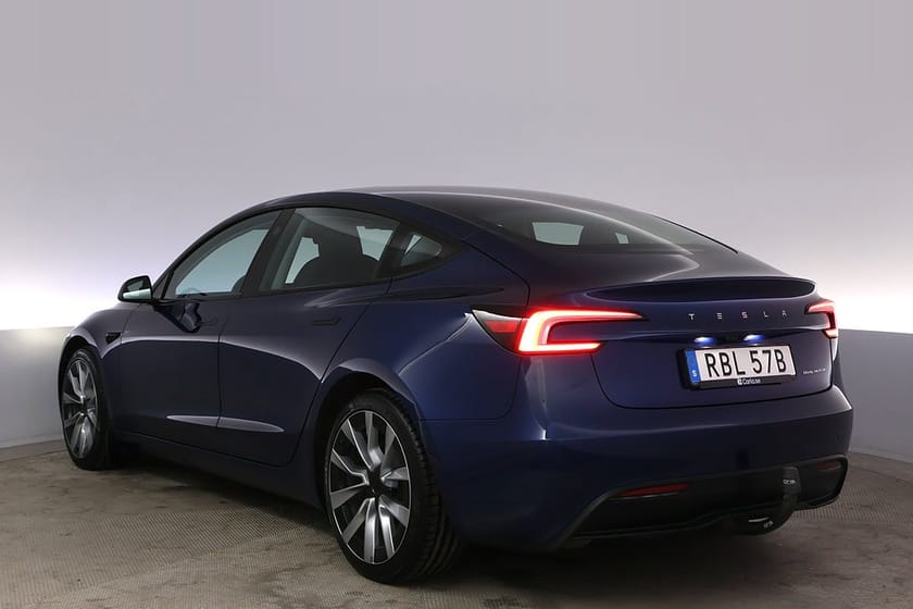 Bild 4 av Tesla Model 3 Long Range AWD Highland Autopilot Pano Drag
