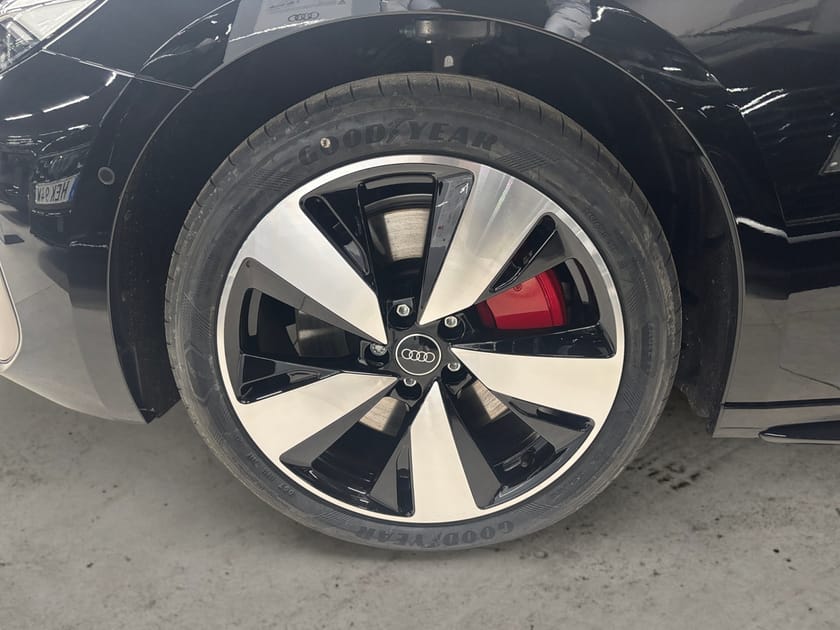 Bild 4 av Audi A5 Avant e-hybrid quattro 367 hk S TRONIC
