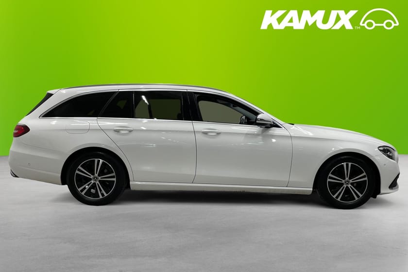 Bild 2 av Mercedes-Benz E 220 T d Avantgarde Ambient Kamera Drag