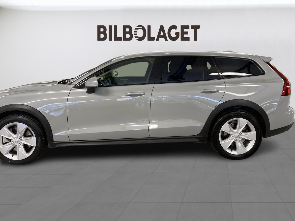 Volvo V60 2024 - miniatyr 2