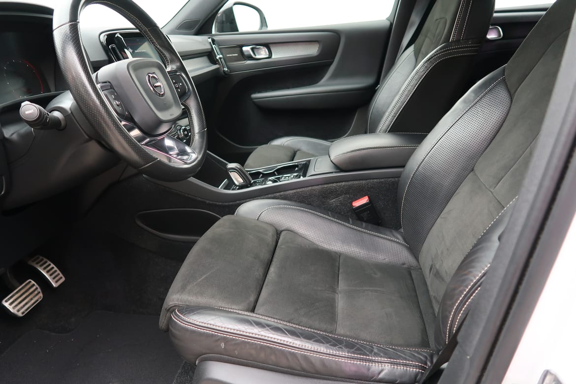 Volvo XC40 2018 - miniatyr 4