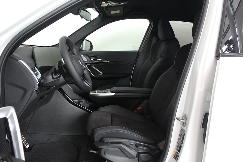 Bild 5 av BMW iX1 xDrive30 4,95 ränta M Sport H/K Drag Rattvärme