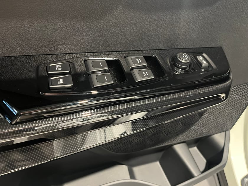 Bild 4 av KGM Musso EV 4X4 80,6 KWH Blackline