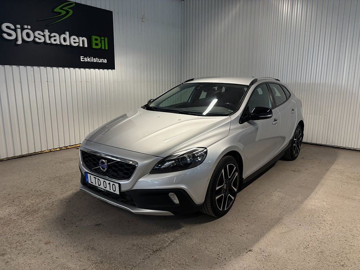 Volvo V40 2015