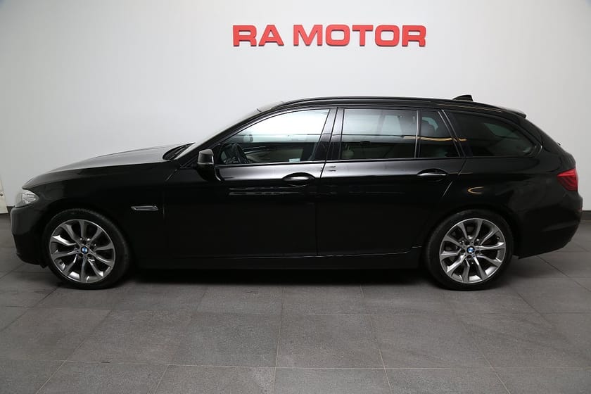 Bild 3 av BMW 520d xDrive Touring 190hk Aut Panorama l 19” l Dieselvärmare