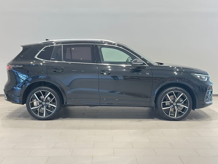 Bild 3 av Volkswagen Tiguan eHybrid R-line | Demo | Drag | Värmare | Pano