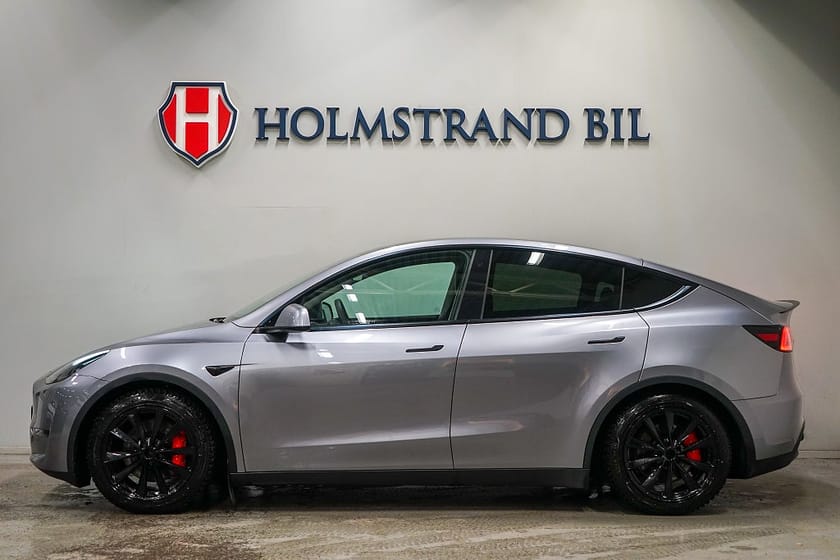 Bild 1 av Tesla Model Y Performance AWD 534hk Drag Värmepump Rattvärme MOMS