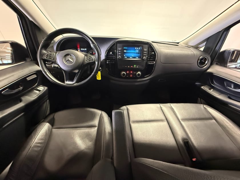 Bilde 5 av Mercedes-Benz Vito Tourer 119 CDI 4x4 3.2t V119 190hk 9-Seter Cruise/Skinn/Kam/Krok/Dab