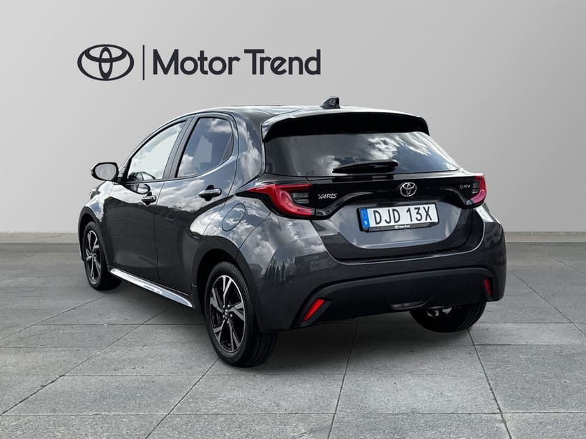 Bild 2 av Toyota Yaris Hybrid 115 e-CVT 116hk, Active Plus,330mil