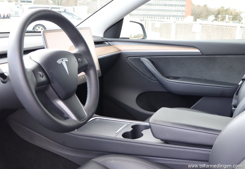 Bild 5 av Tesla Model Y Performance AWD 1 ägare