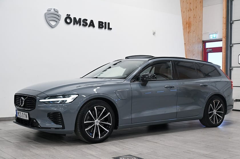 Bild 1 av Volvo V60 Recharge T6 AWD Plus Dark 360°  H/K Panorama 350hk