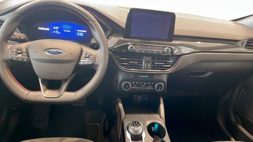 Bild 4 av Ford Kuga Plug-In Hybrid ST-Line X Business 2.5 225HK Drag B&O