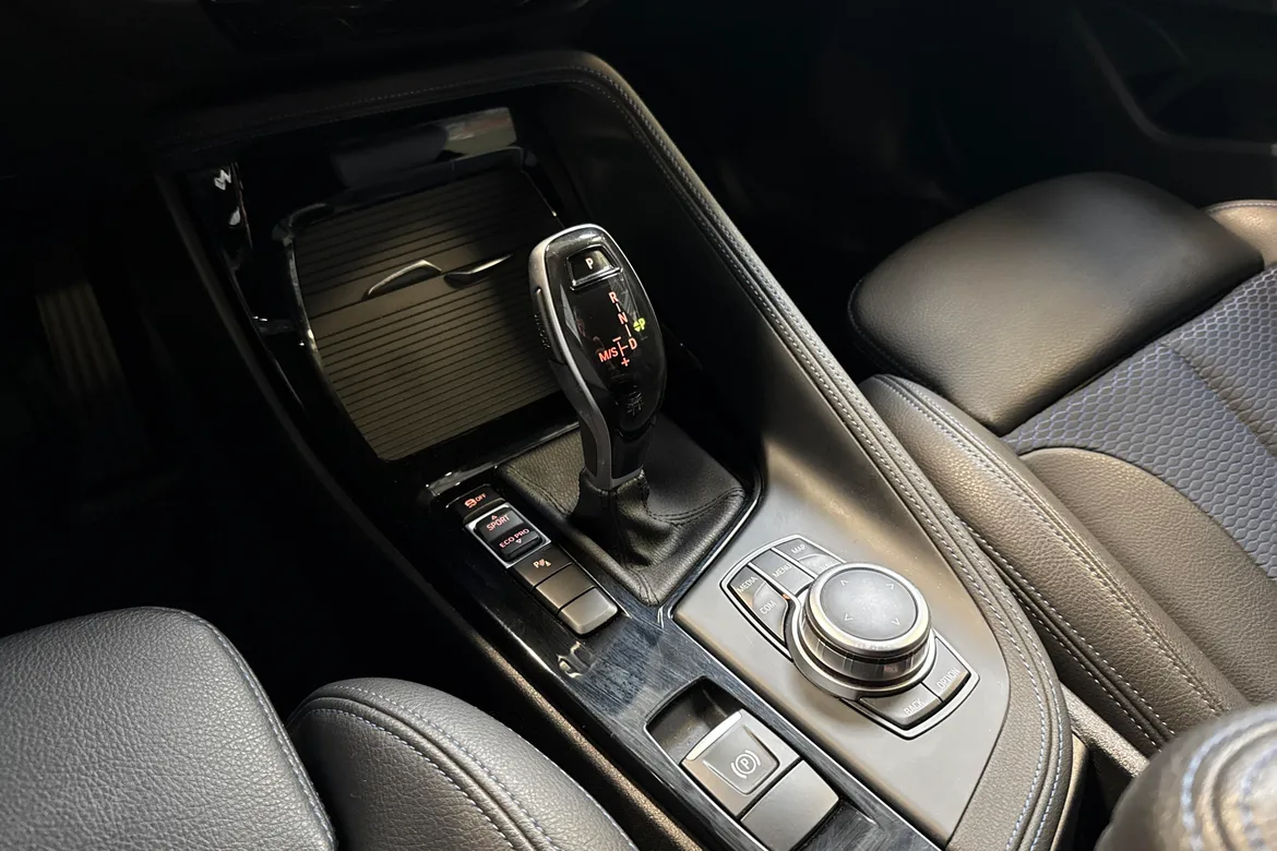 picture of a car