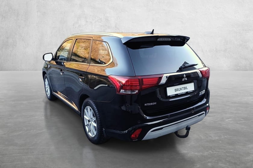 Bilde 3 av Mitsubishi Outlander PHEV 4WD Instyle+ 2.2-150 DI-D aut