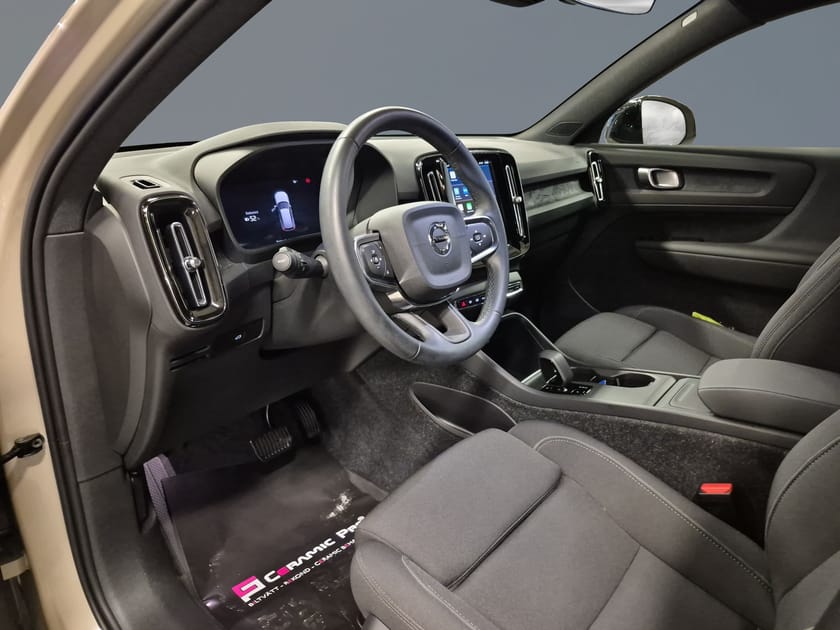 Bild 5 av Volvo EX40 Single Motor Extended R Core SE//360-kamera//