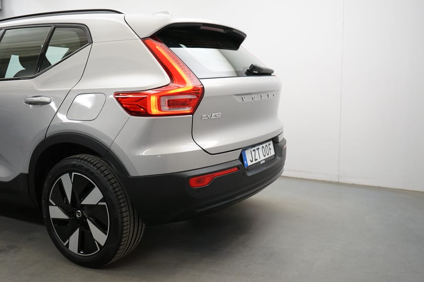 Bild 3 av Volvo EX40 Single Motor Extended Range R Plus Edt, Förarstol elmanövrerad, Navigation