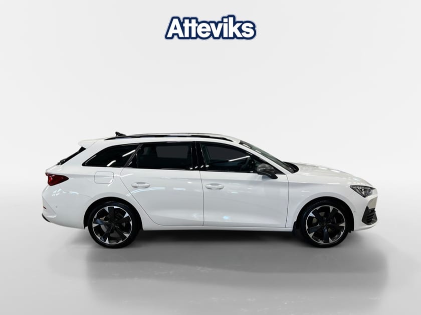 Bild 2 av CUPRA Leon Sportstourer eTSI 150hk DSG Backkamera/Drag/Carplay