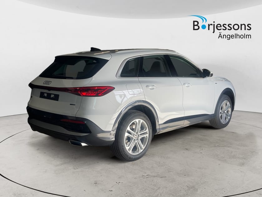 Bild 3 av Audi Q5 e-hybrid quattro SUV 299 hk S TRONIC
